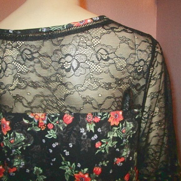NWT Torrid SUPER SOFT Jersey Knit Size 3X BLOUSE Tunic TOP Floral LACE 3/4 Bell - Picture 8 of 10